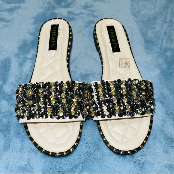 Flat Slippers With Gold Rime Stones - Picture 5 of 7